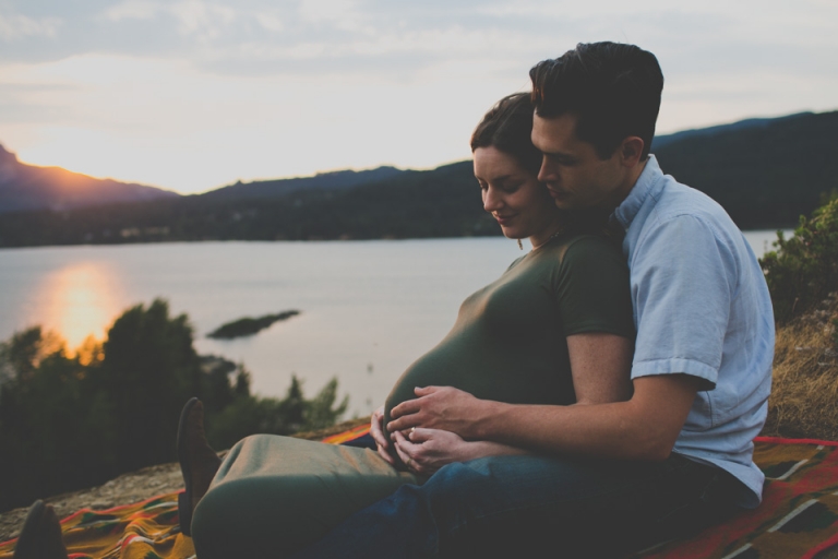 maternity photographer, Portland, OR
