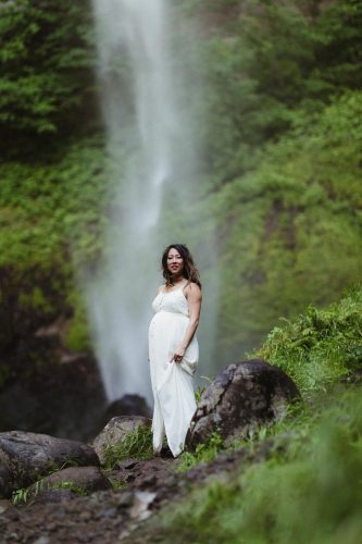 maternity photographer, Portland, OR