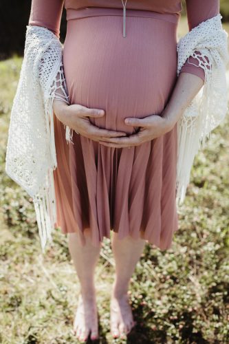 Maternity photographer Portland