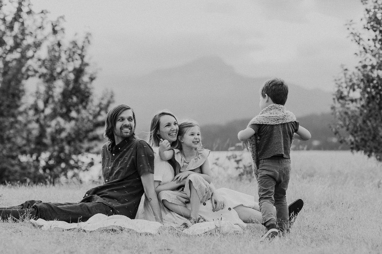 lifestyle family photographer Portland OR