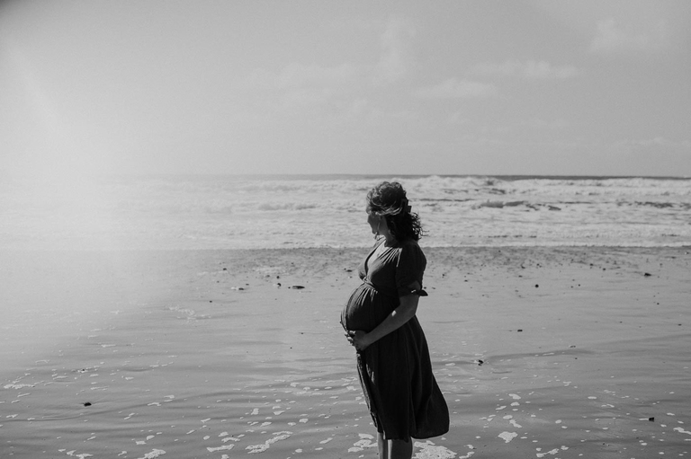 oregon maternity photographer