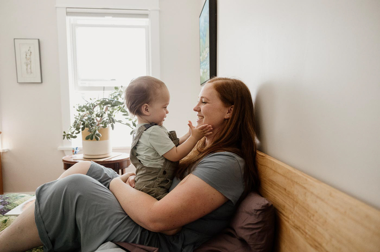 in home family photographer portland