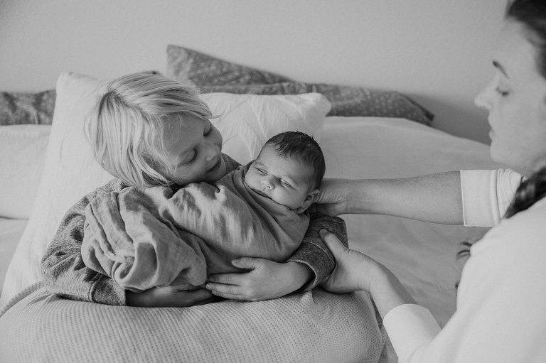 portland newborn photographer