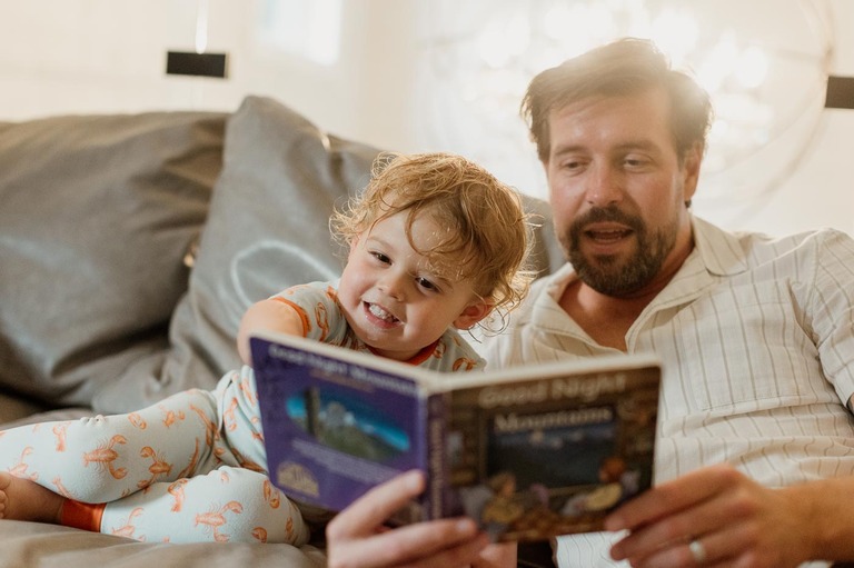 Portland documentary family photographer