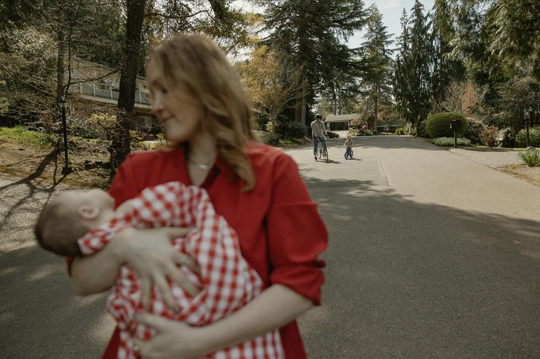 fine art newborn photos Portland Oregon